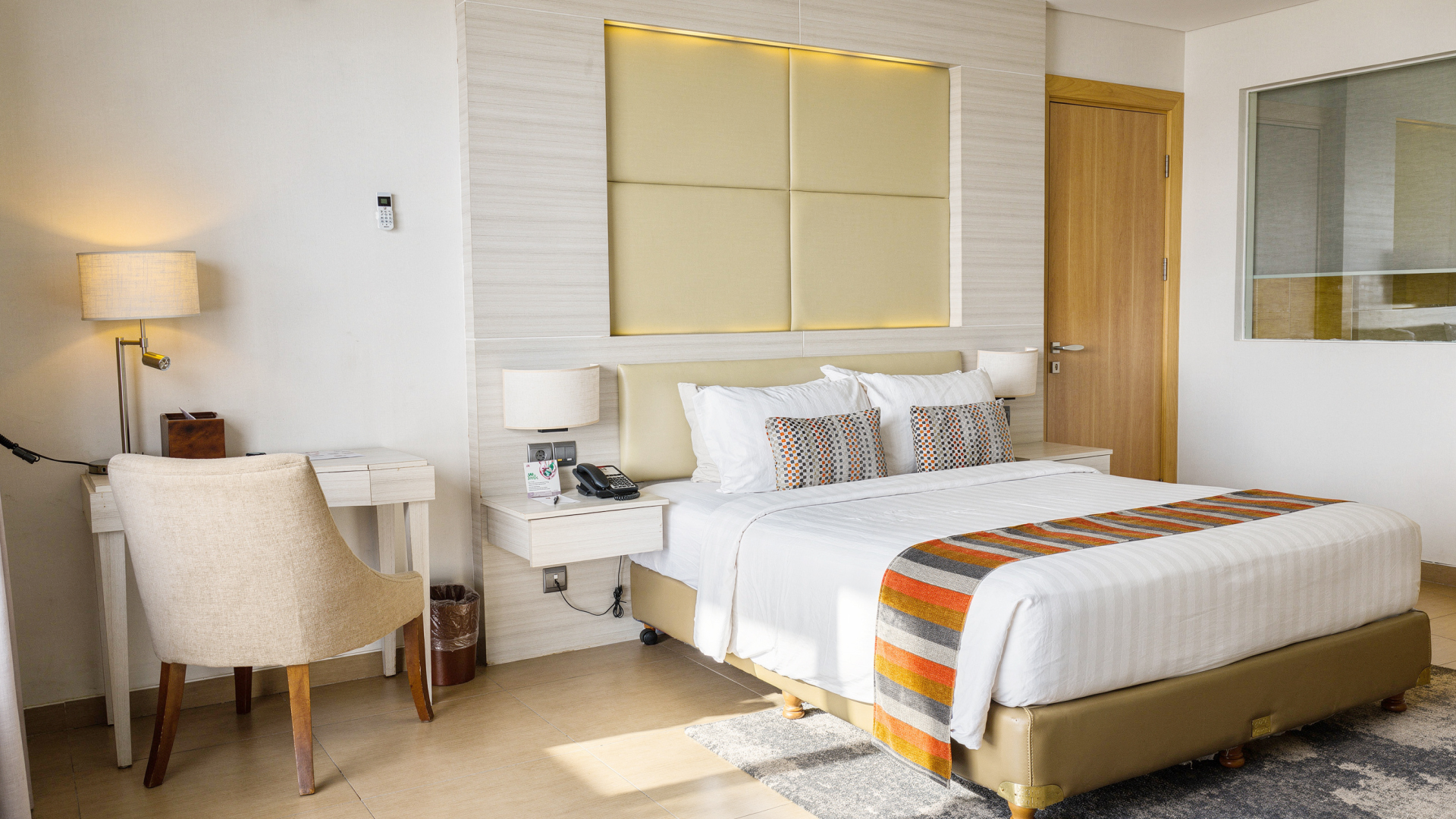 Junior Suite City View3