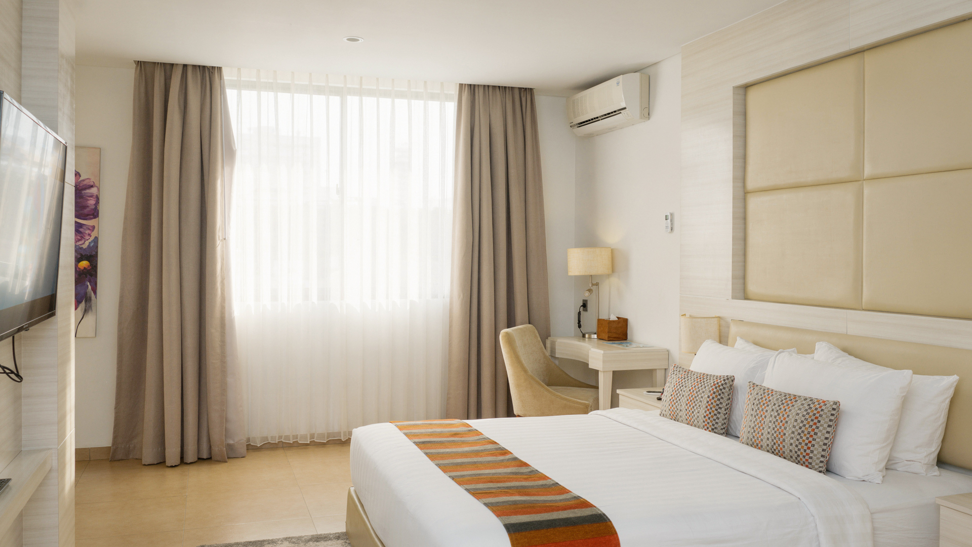 Junior Suite City View4