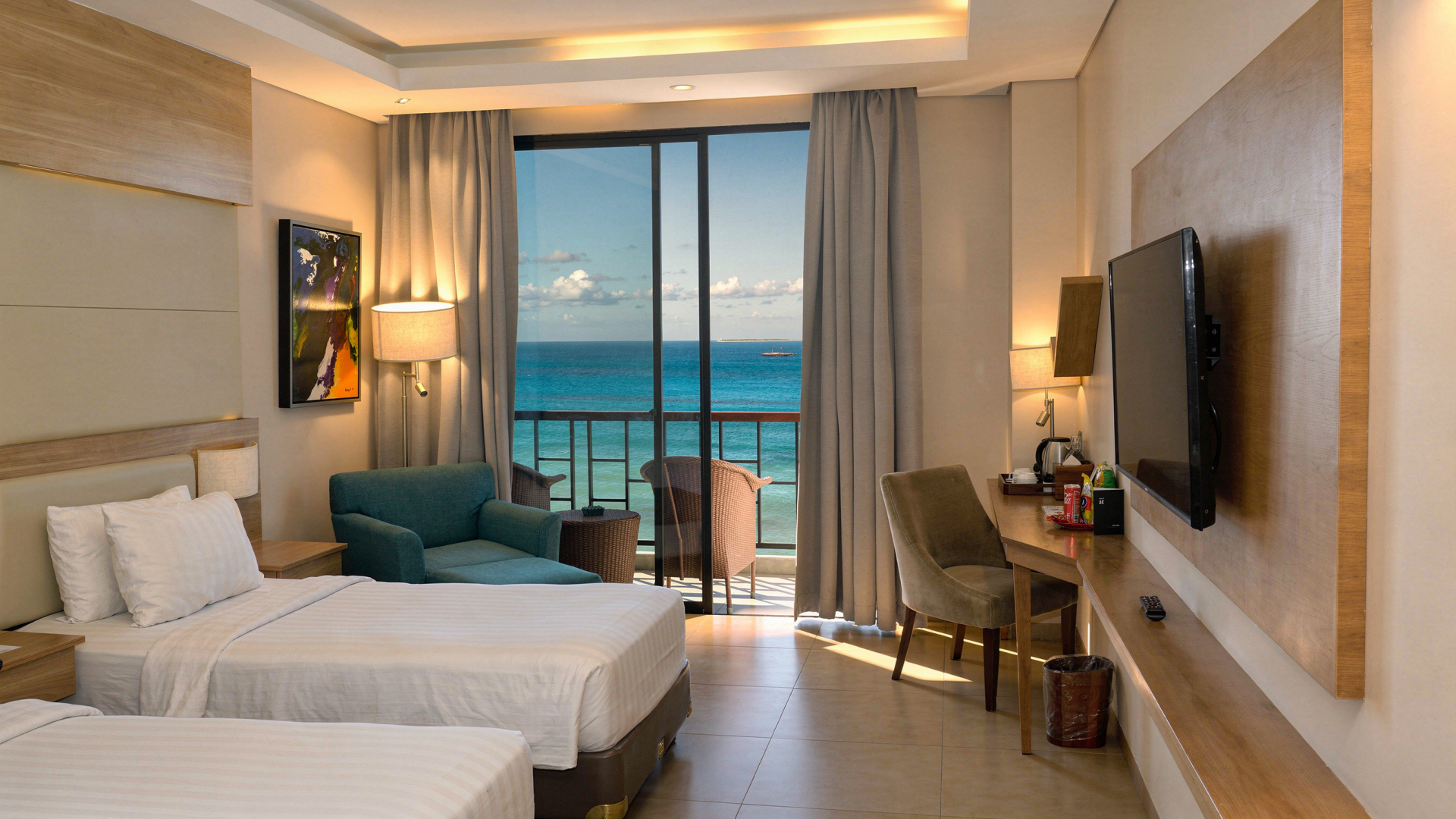 Premier Twin (Sea View) - 03